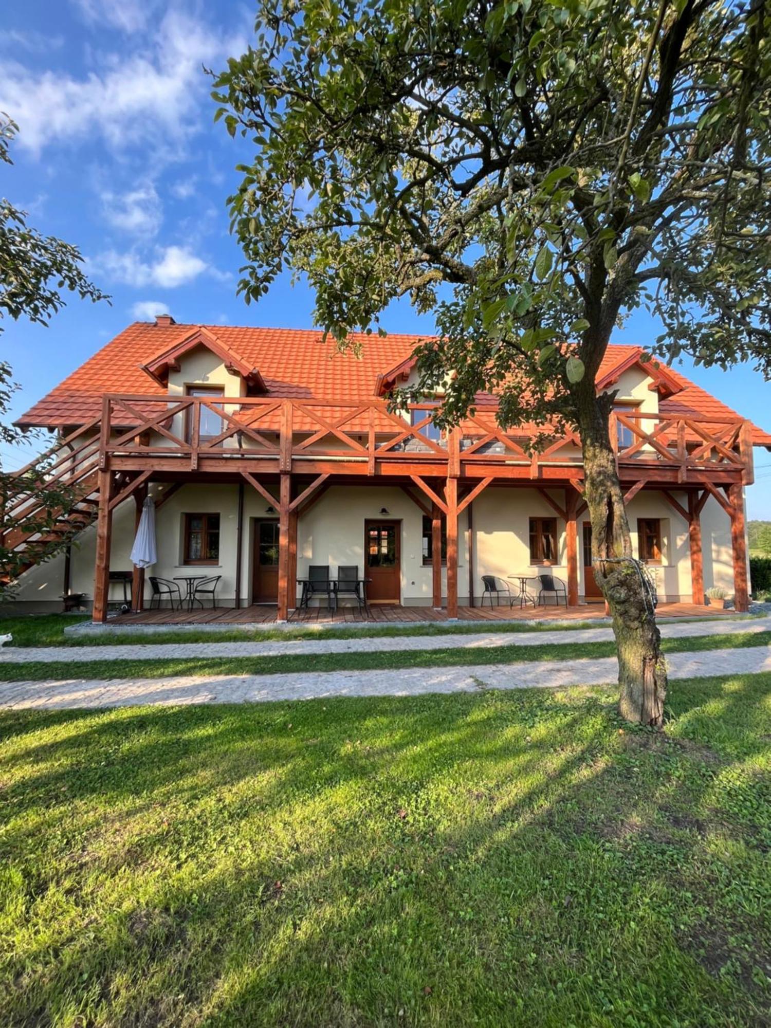 Agroturystyka Borow - Pokoje Prusice Esterno foto